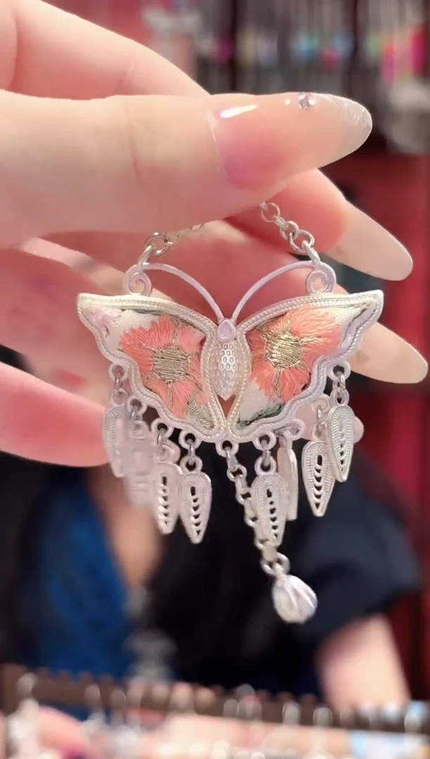 织绣云织谣民族风精美饰品 114