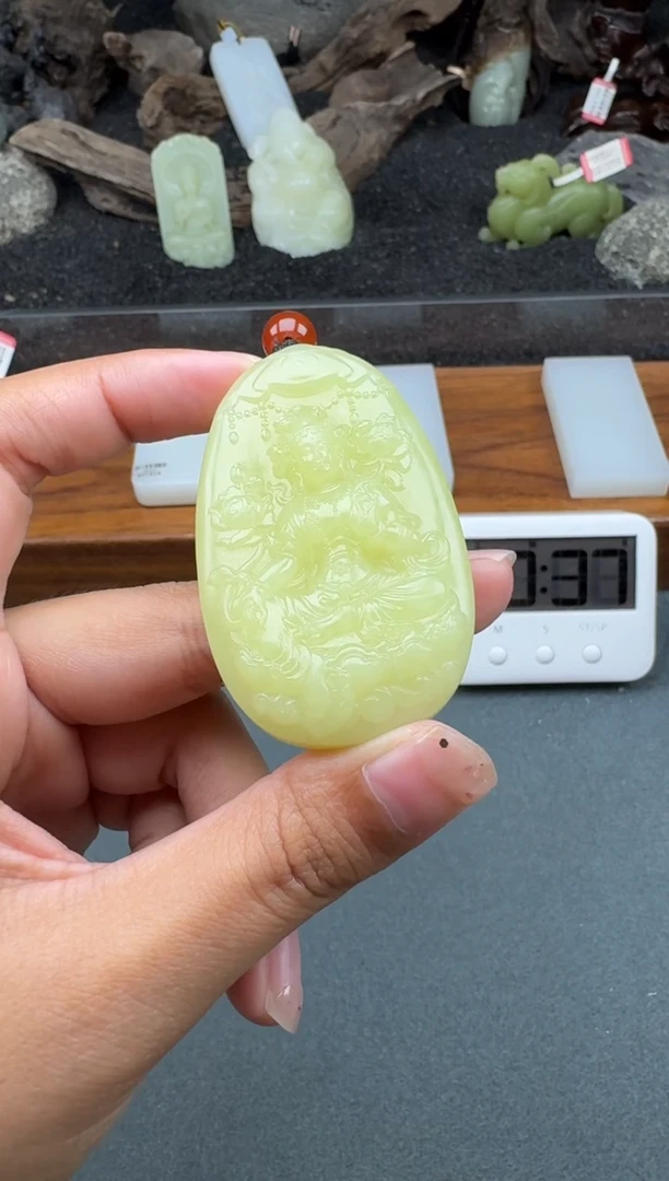 颈饰未镶嵌和田玉1