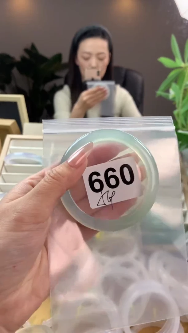 【闪购商品】玛瑙/玉髓手镯未镶嵌660