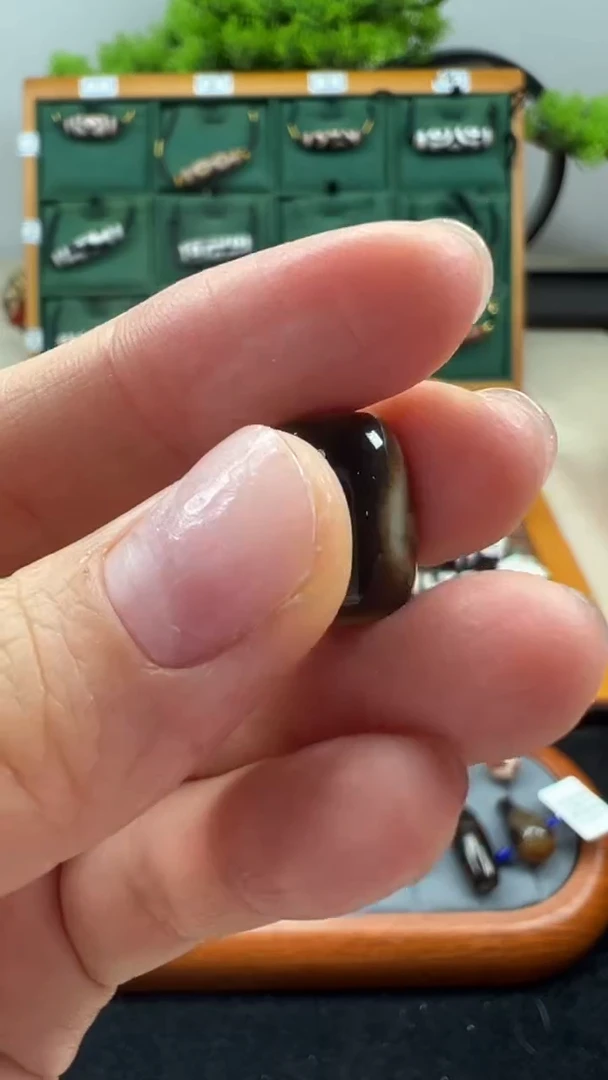 玛瑙/玉髓（覆膜）颈饰未镶嵌38.（微瑕随机发货）