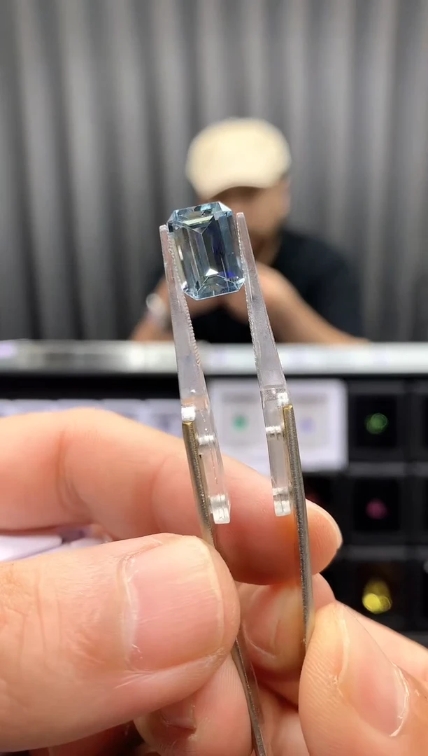 裸石海蓝宝石3ct 22