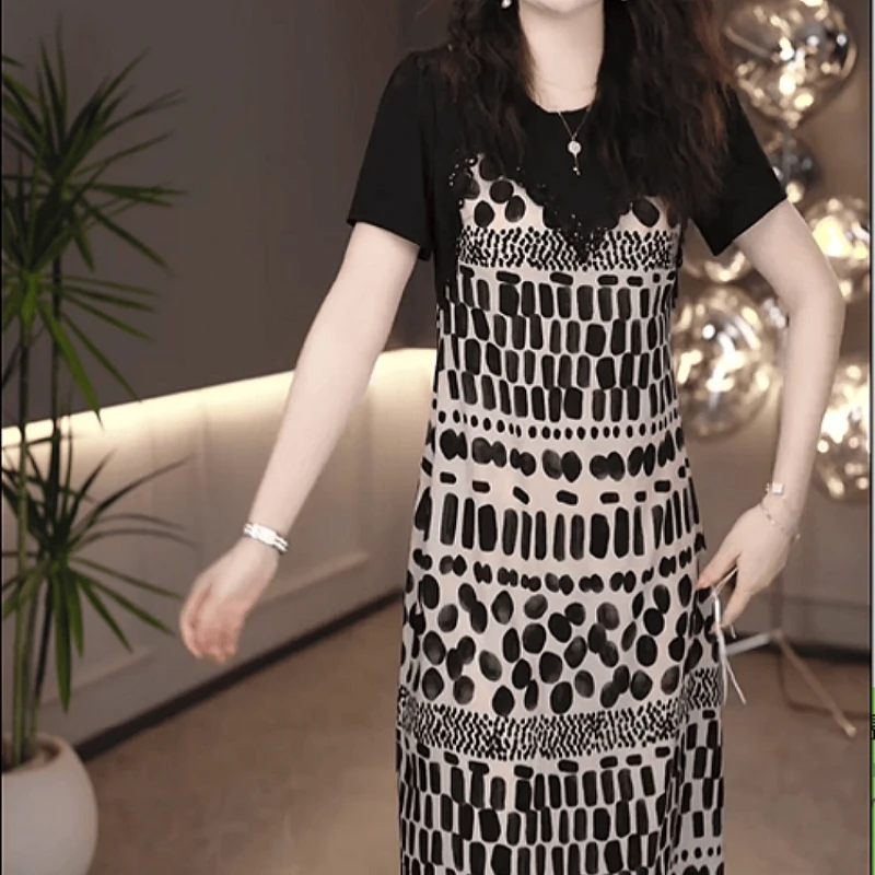 658【连衣裙】2025夏季新款时尚优雅圆领印花修身显瘦减龄连衣裙