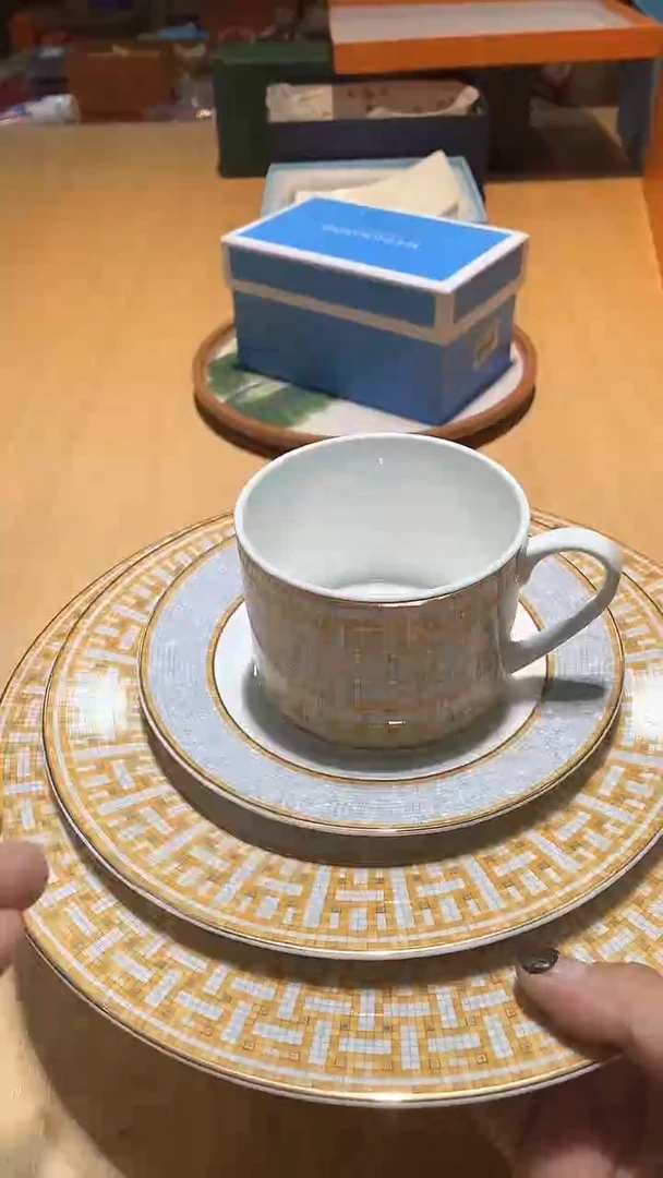 【闪购商品】瓷片锅碗瓢盆一件不剩