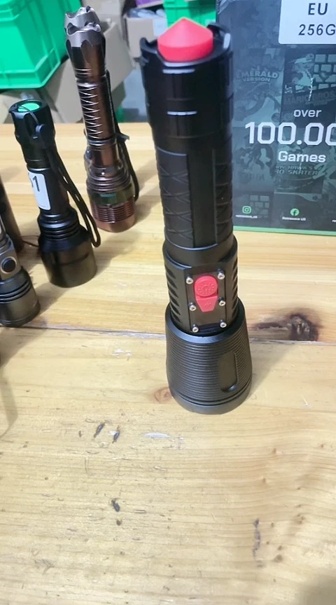 B871变焦白激光远射不带电池