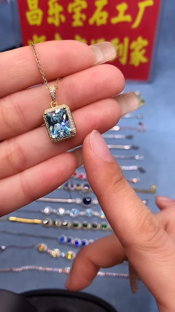 【闪购商品】海蓝宝石吊坠(赠链)银S925镶嵌11111