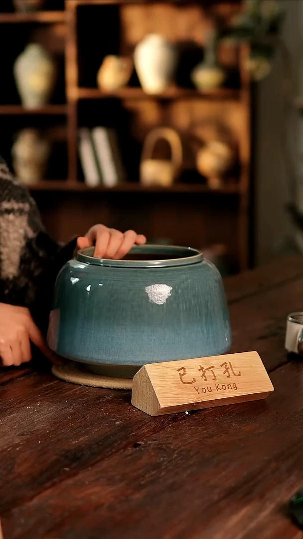 摆件25-117高18口16误差2已打孔