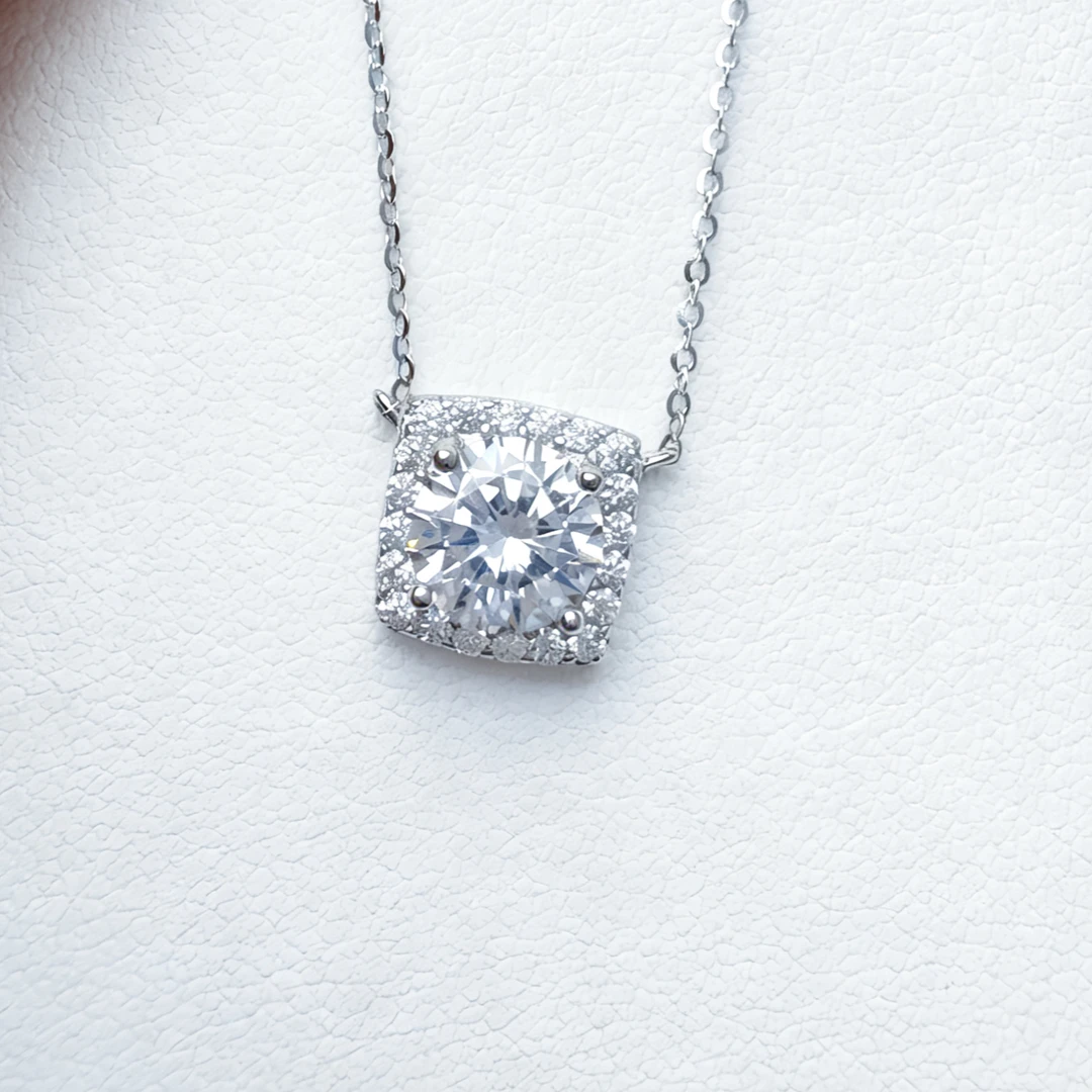 坠链均925银 银镶S925小方糖项链莫桑钻