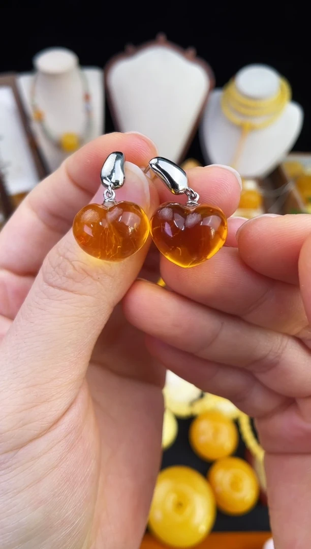 琥珀未镶嵌珠宝奇石柒月