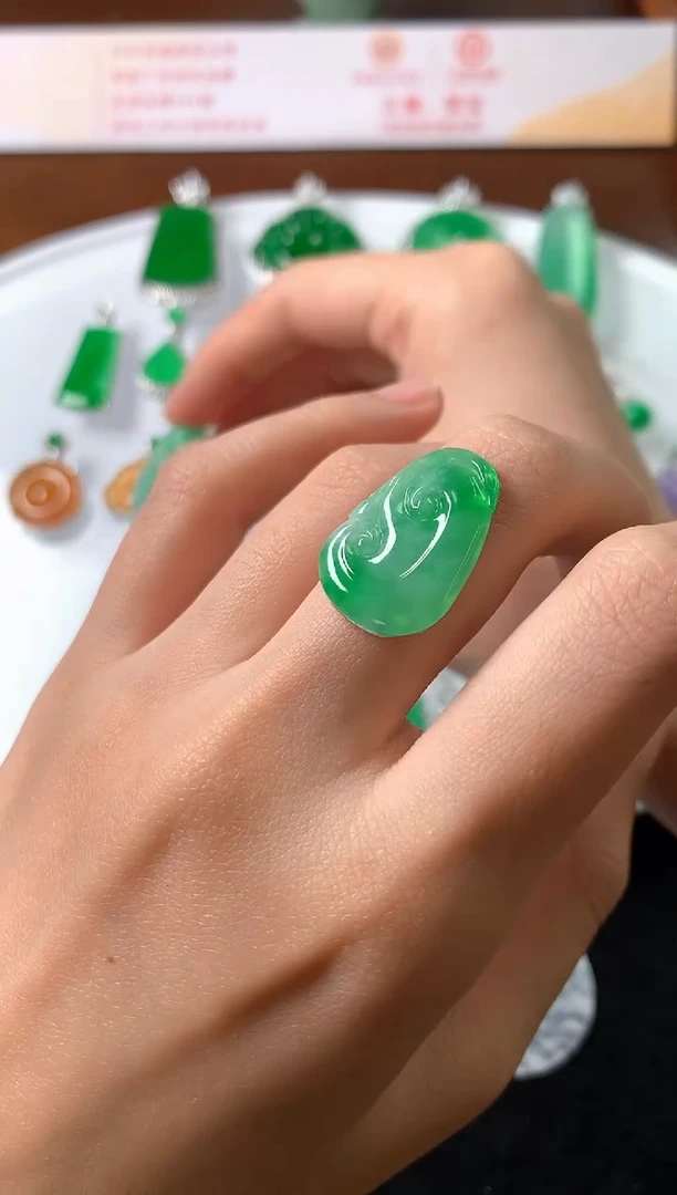 未镶嵌定制翡翠裸石（镶嵌定制）