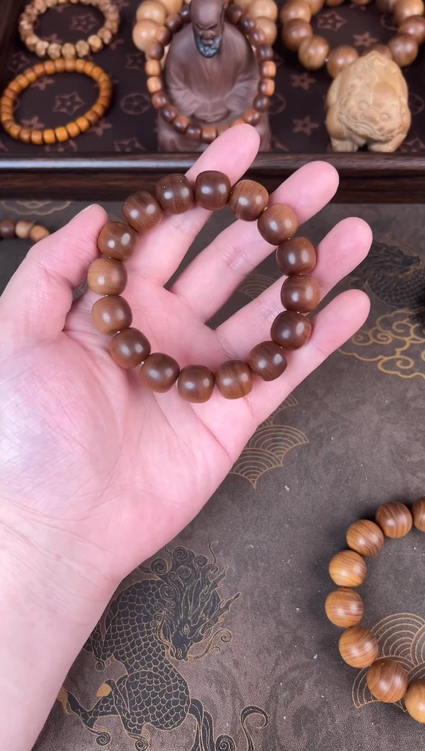 檀香木高****U迈索尔正区老山檀横纹黑肉虎皮纹13X14沉水