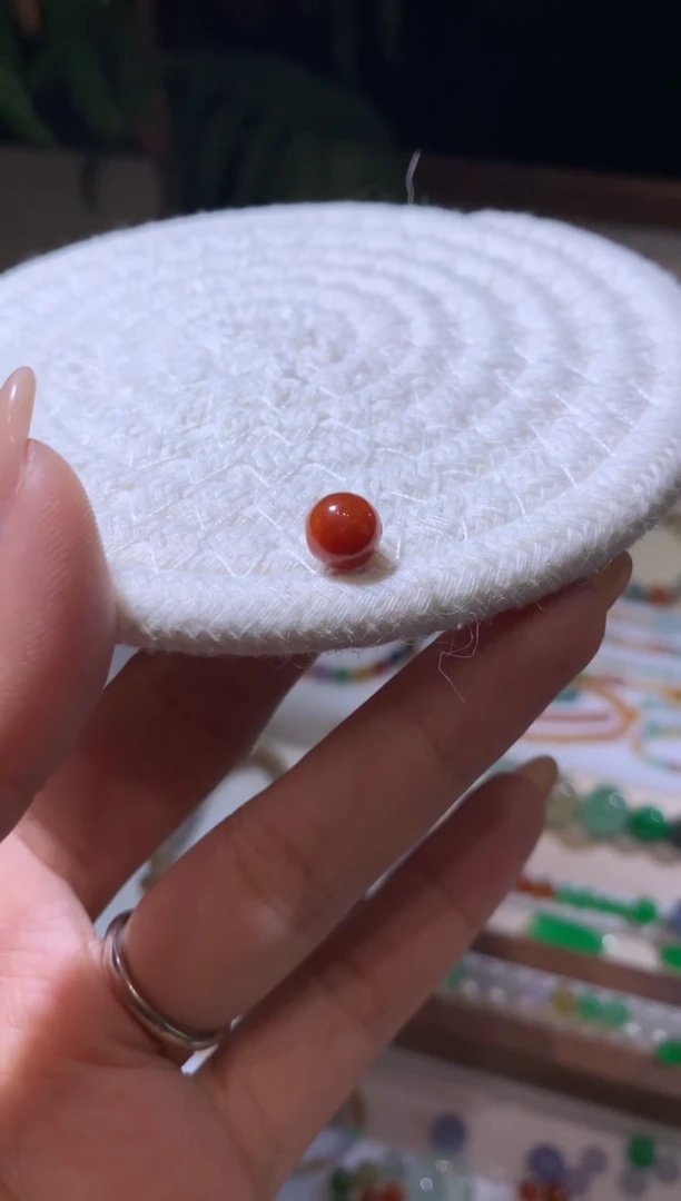 未镶嵌定制翡翠7.6卡珠子