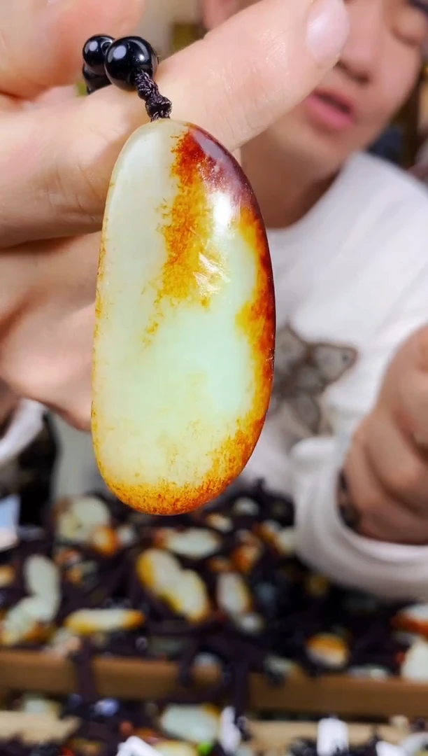 【闪购商品】和田玉颈饰未镶嵌1