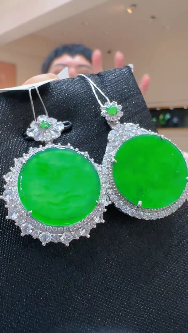 【闪购商品】翡翠吊坠(不含链)银S925镶嵌