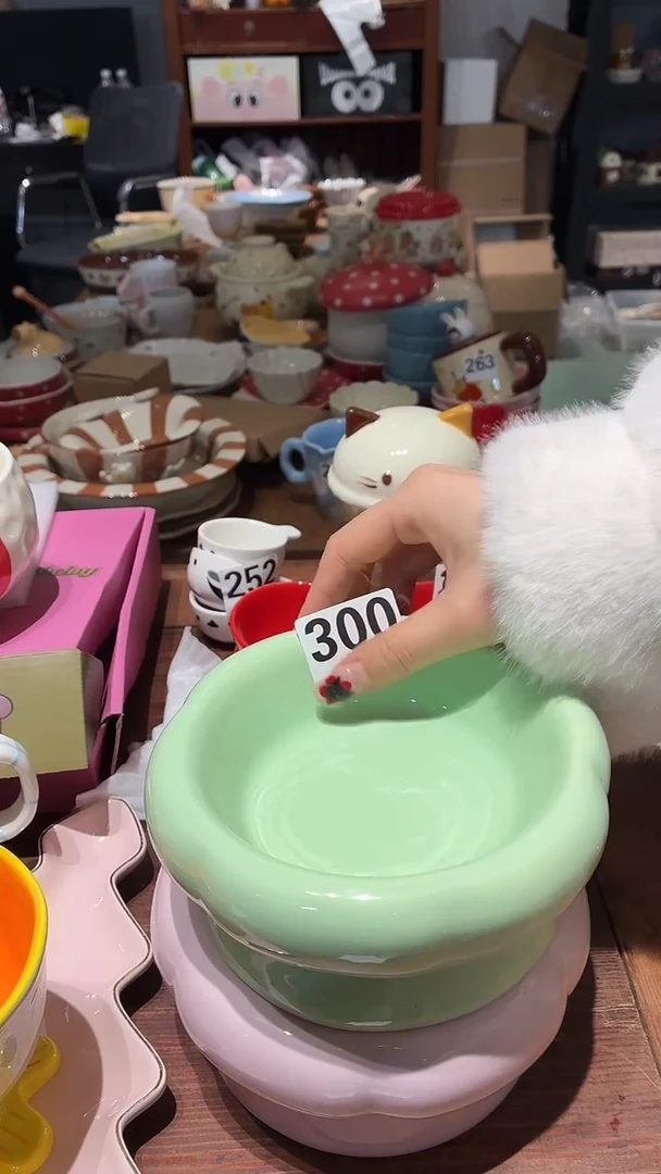 瓷300 绿色 猫碗 瑕疵