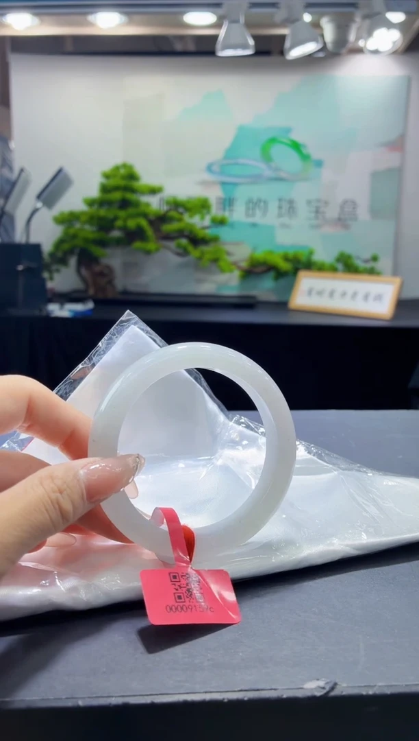 未镶嵌手镯翡翠3