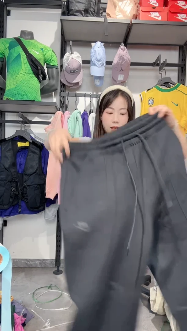 1172   编码 瑕疵款直播间过款为准 尺码 L165
