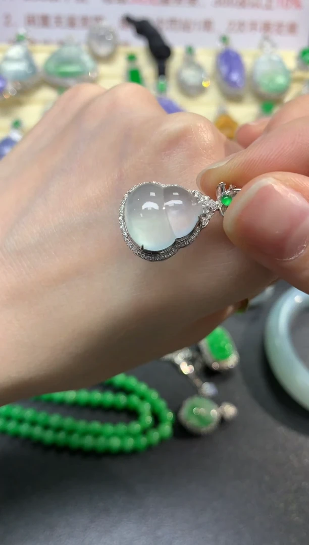 翡翠18K金镶嵌吊坠(不含链)吊坠|8100+810