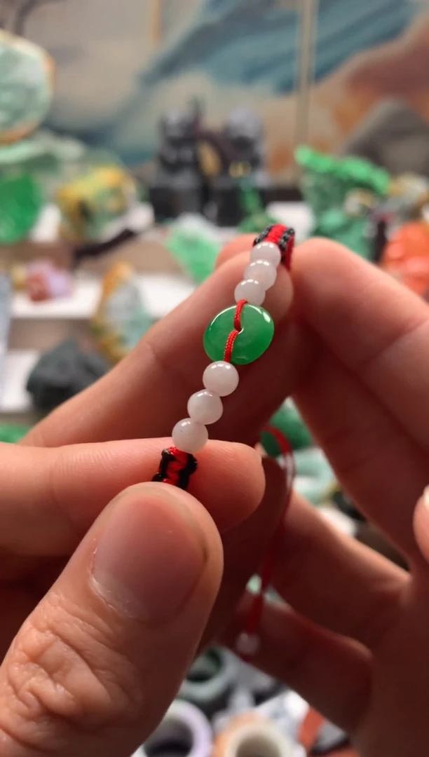 颈饰未镶嵌翡翠缅甸翡翠