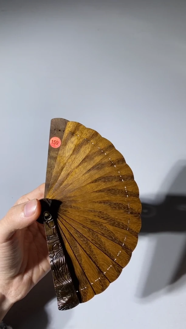 【闪购商品】金丝楠木雕159号10cm金丝楠迷你扇