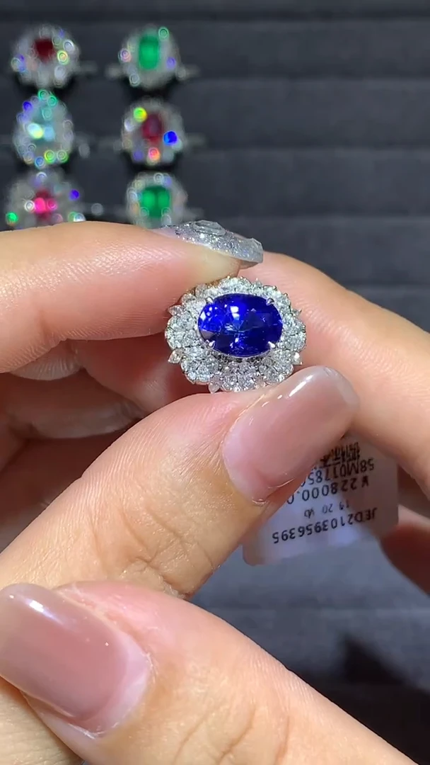 戒指蓝宝石18K金镶嵌3.05CT