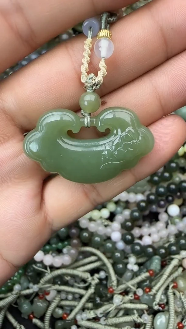 颈饰未镶嵌和田玉拍一发一