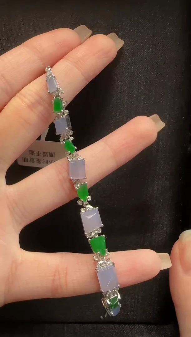 【闪购商品】翡翠手链18K金镶嵌031随形一条