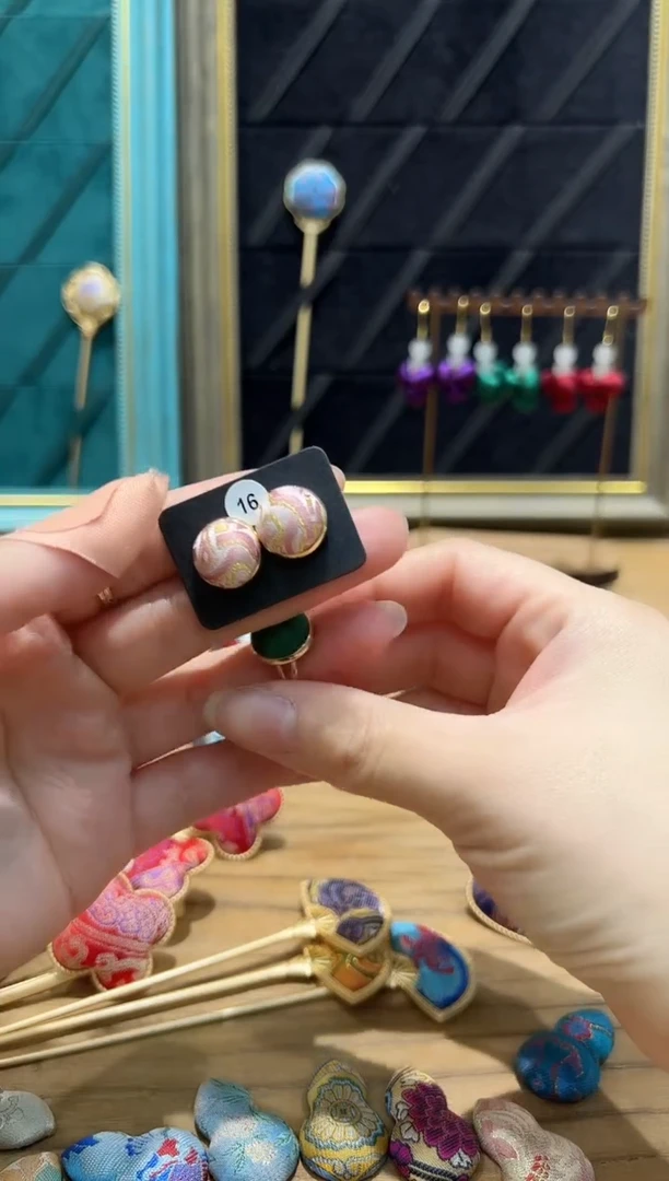 【闪购商品】【一物一拍专车】16号色粉定胜 戒指一个