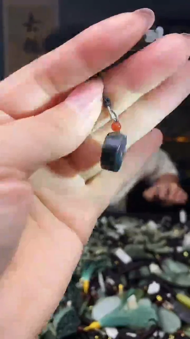 颈饰未镶嵌和田玉多样性发货，拍一发一