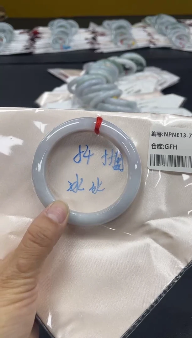 未镶嵌手镯翡翠翡翠手镯