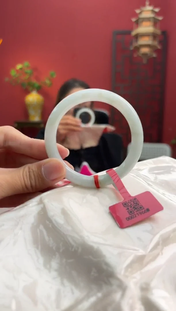 未镶嵌手镯（圆镯）翡翠翡翠手镯3