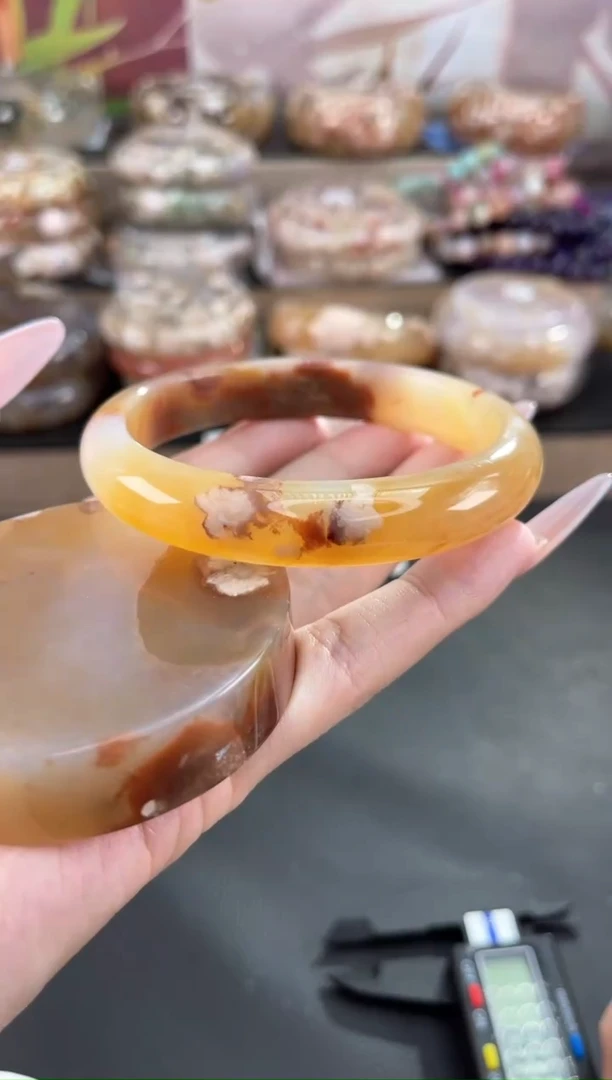 未镶嵌手镯石英质玉62