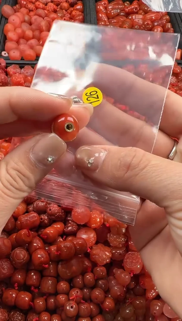 【闪购商品】南红玛瑙颈饰未镶嵌1