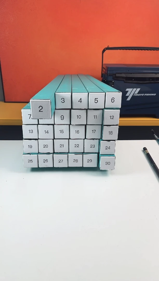 碳素1.8m以下2号鱼竿钓箱随机出