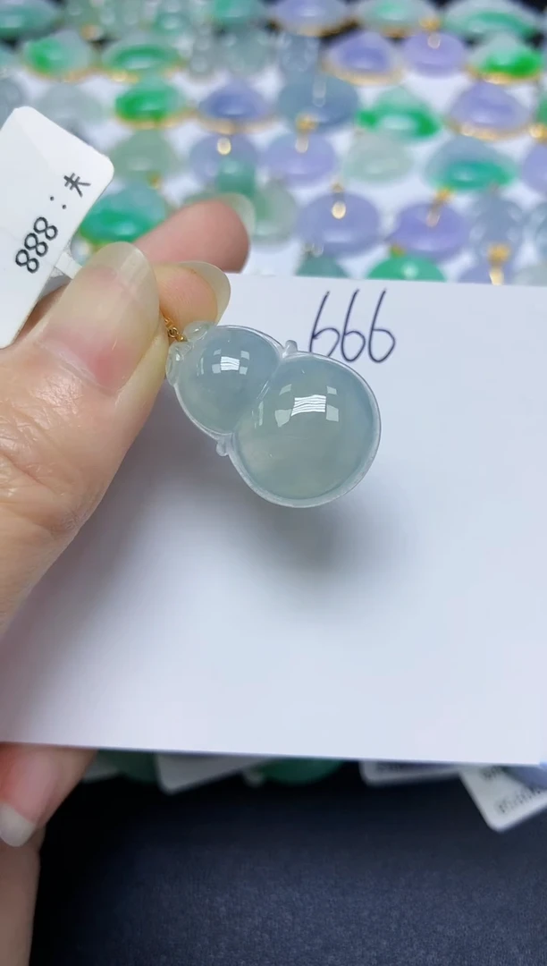 翡翠18K金镶嵌颈饰 天然缅甸翡翠A货