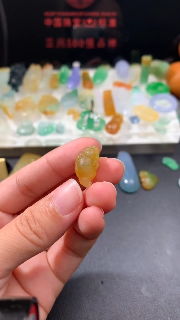 未镶嵌定制翡翠