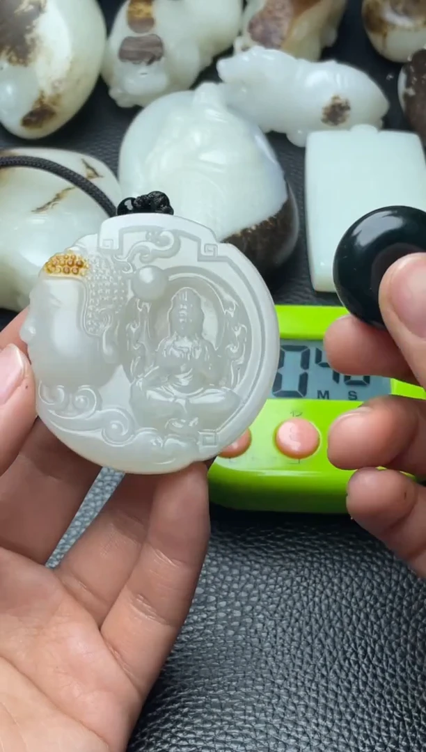 未镶嵌手链和田玉宝**士1