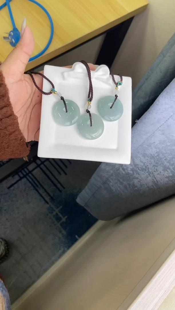 【闪购商品】翡翠颈饰未镶嵌24082701A平安扣多样性发一件