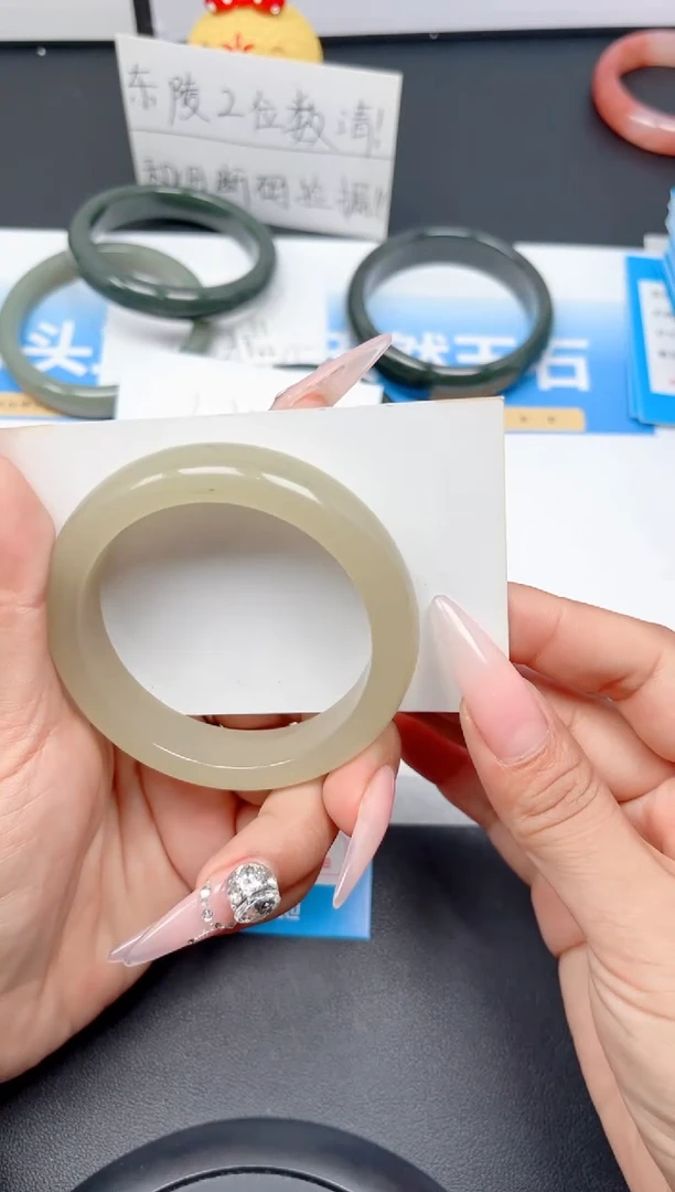 和田玉手镯未镶嵌155-茶晴57