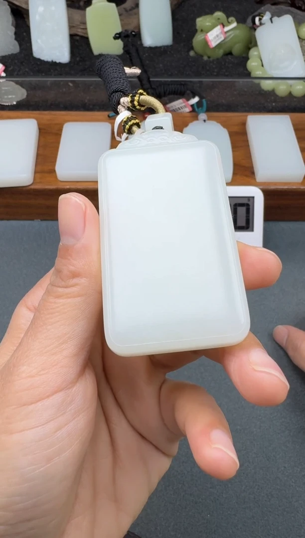 颈饰未镶嵌和田玉2