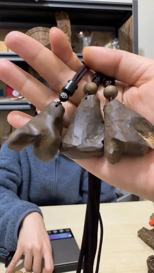 【闪购商品】沉香吊坠11号张勺子包头吊坠多样性发一条