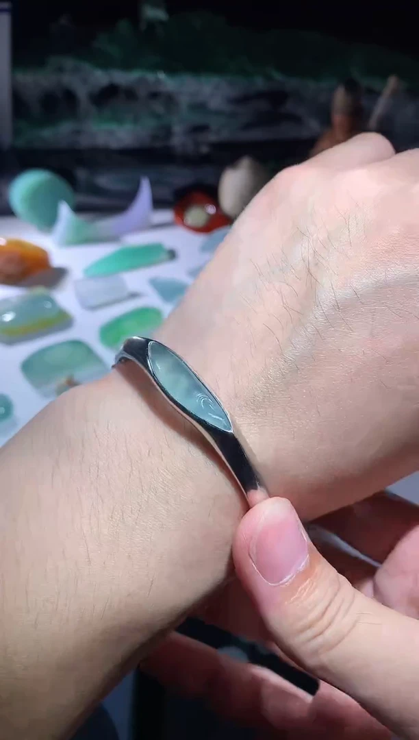 未镶嵌定制翡翠银镯50-60