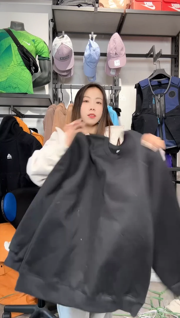 1332编码 瑕疵款直播间过款为准 尺码  175