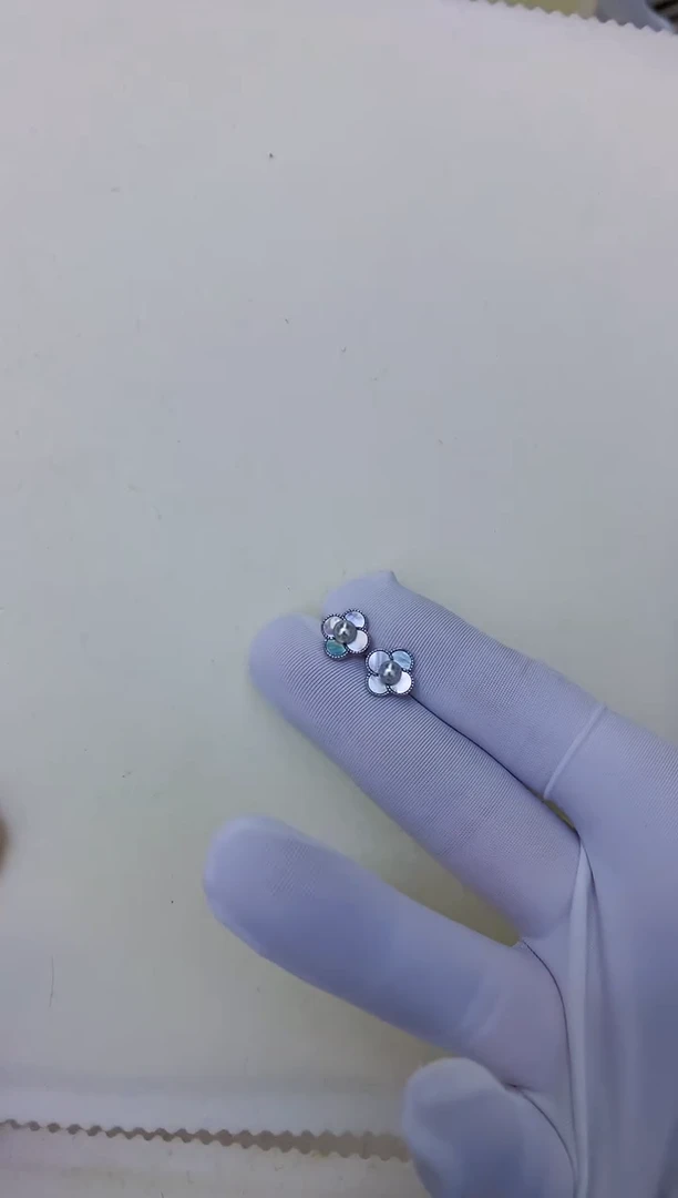 银S925镶嵌饰品海水珍珠真多麻色梅花耳饰