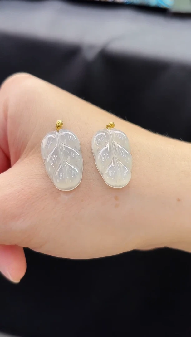 翡翠18K金镶嵌吊坠(不含链)翡翠叶子多样性发一