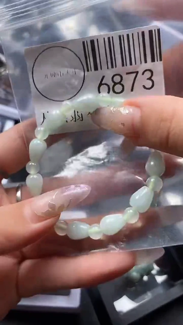 吊坠(不含链)未镶嵌翡翠6873
