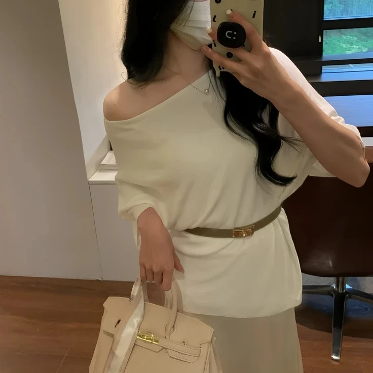 法式慵懒高级感斜肩短袖针织T恤女夏季新款时尚宽松休闲露肩上衣