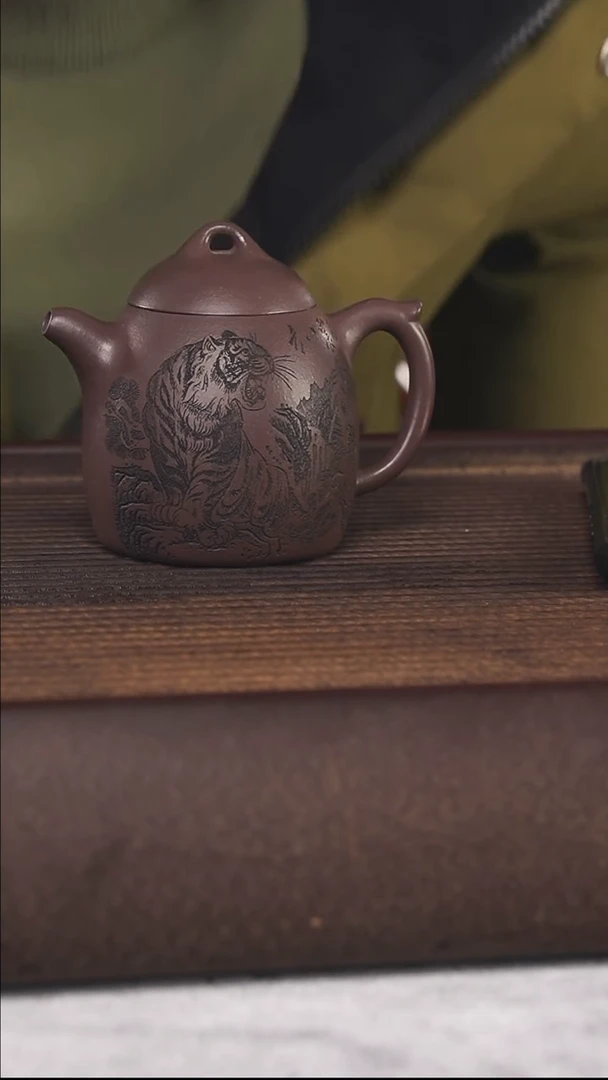 【闪购商品】紫砂茶壶220cc古乌泥顾氏手工紫砂