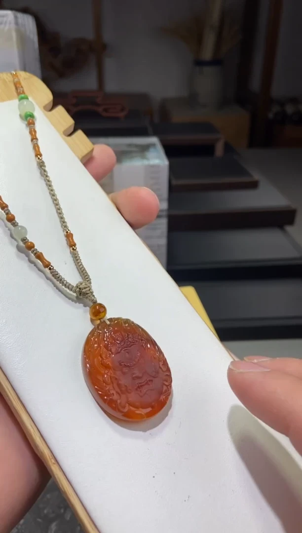 琥珀颈饰未镶嵌大黑天