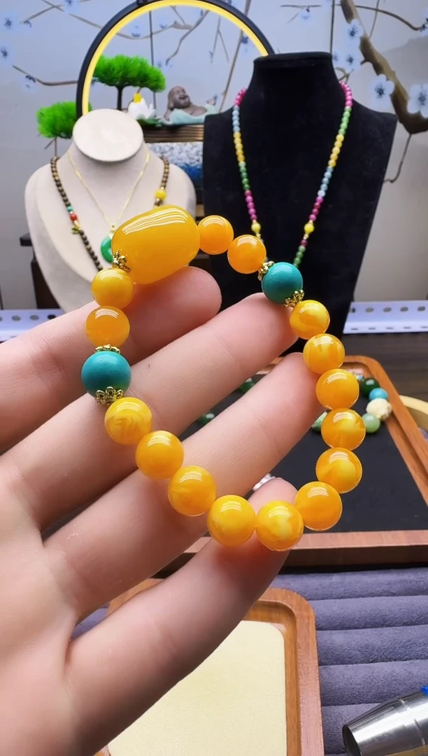 14K金镶嵌蜜蜡手链S105