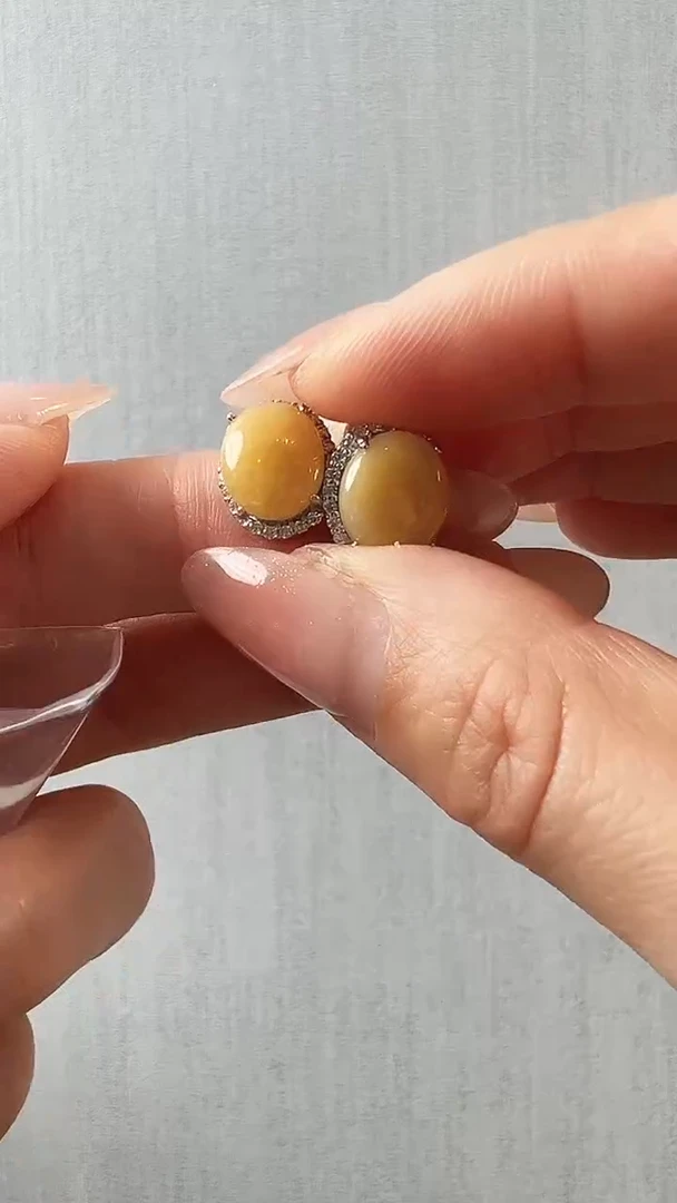 颈饰未镶嵌翡翠耳钉
